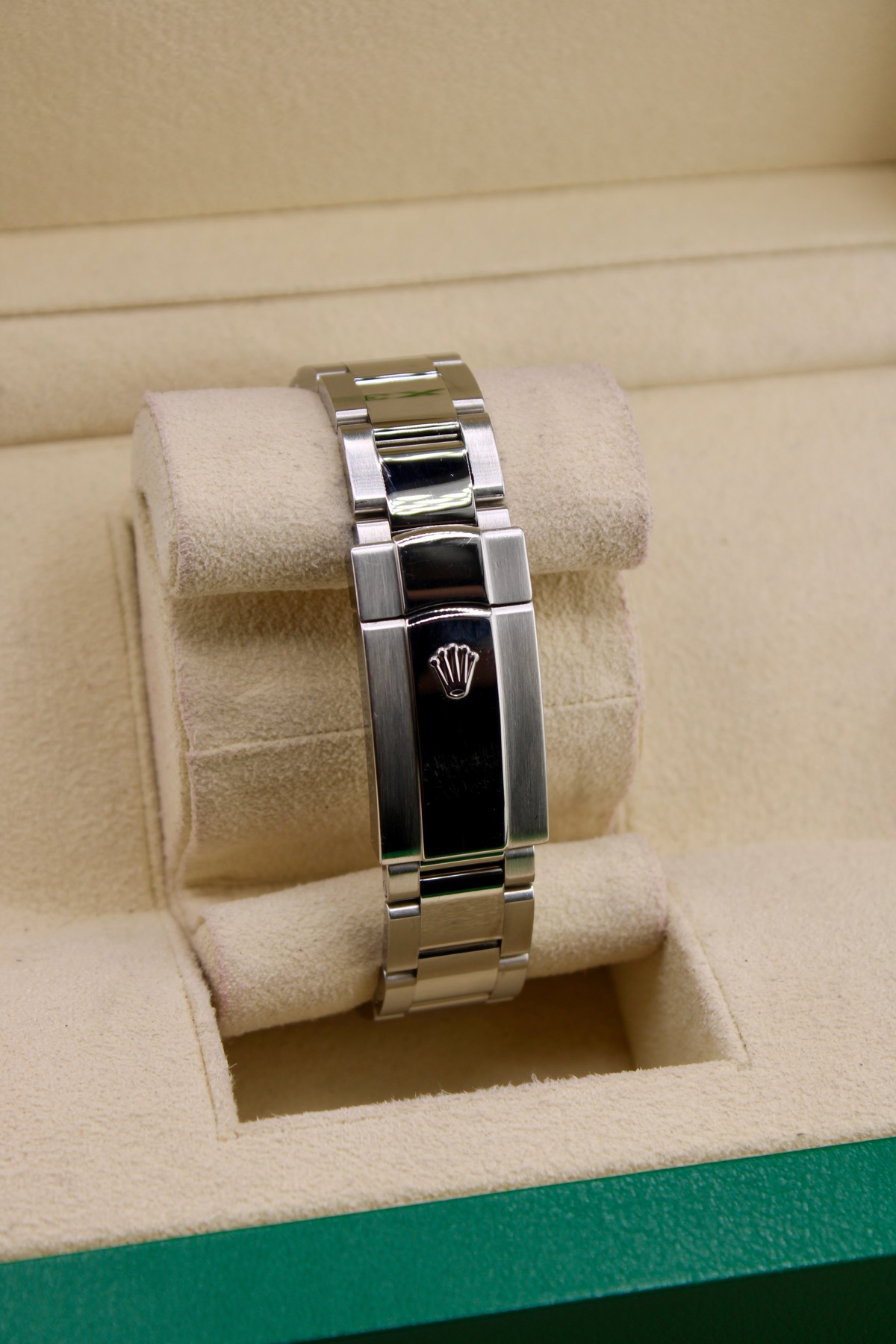 Rolex Milgauss Z-Blue 116400GV Oyster bracelet clasp photo