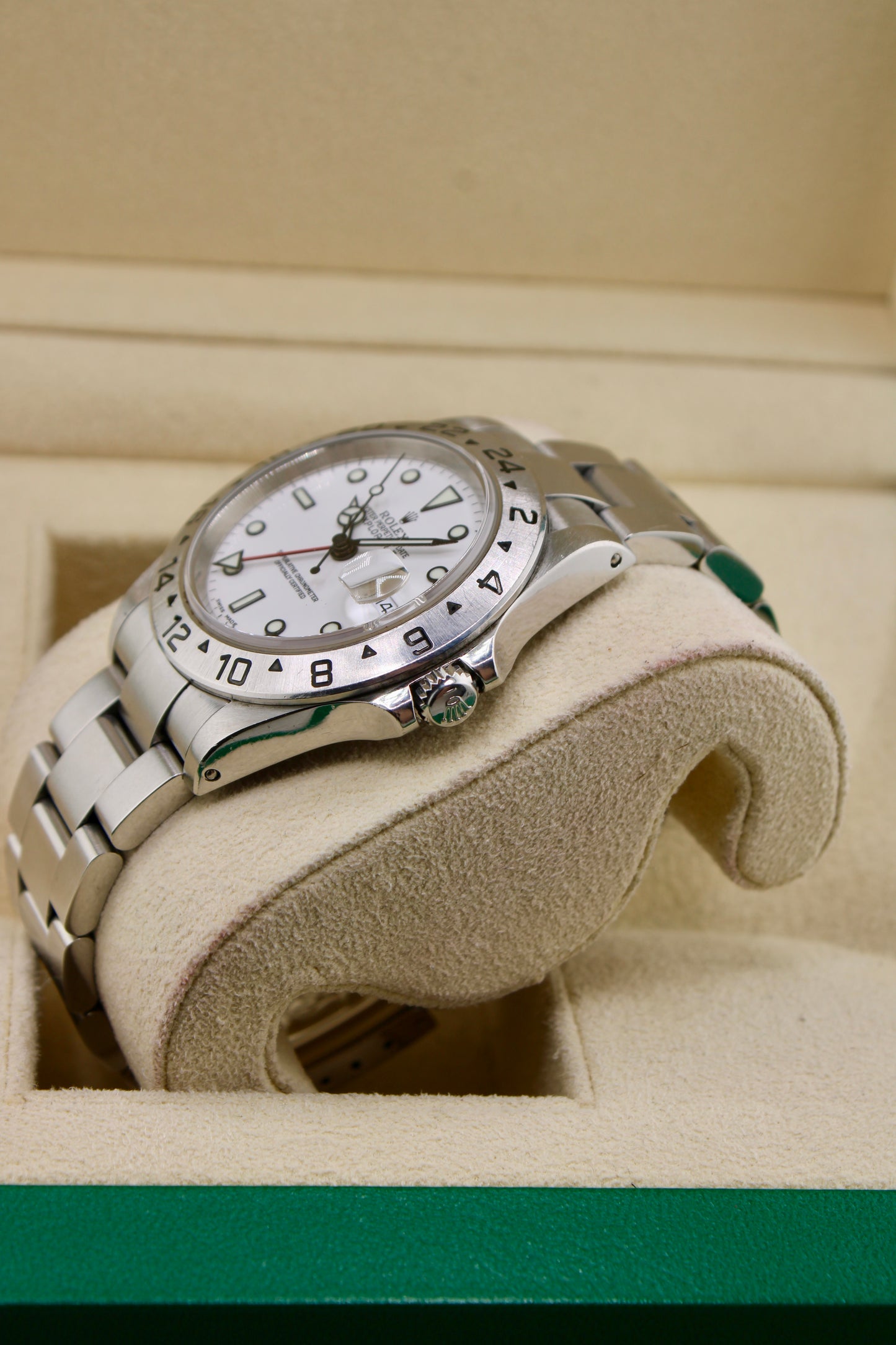 Rolex Explorer II “Polar” 16570 Box + Papers