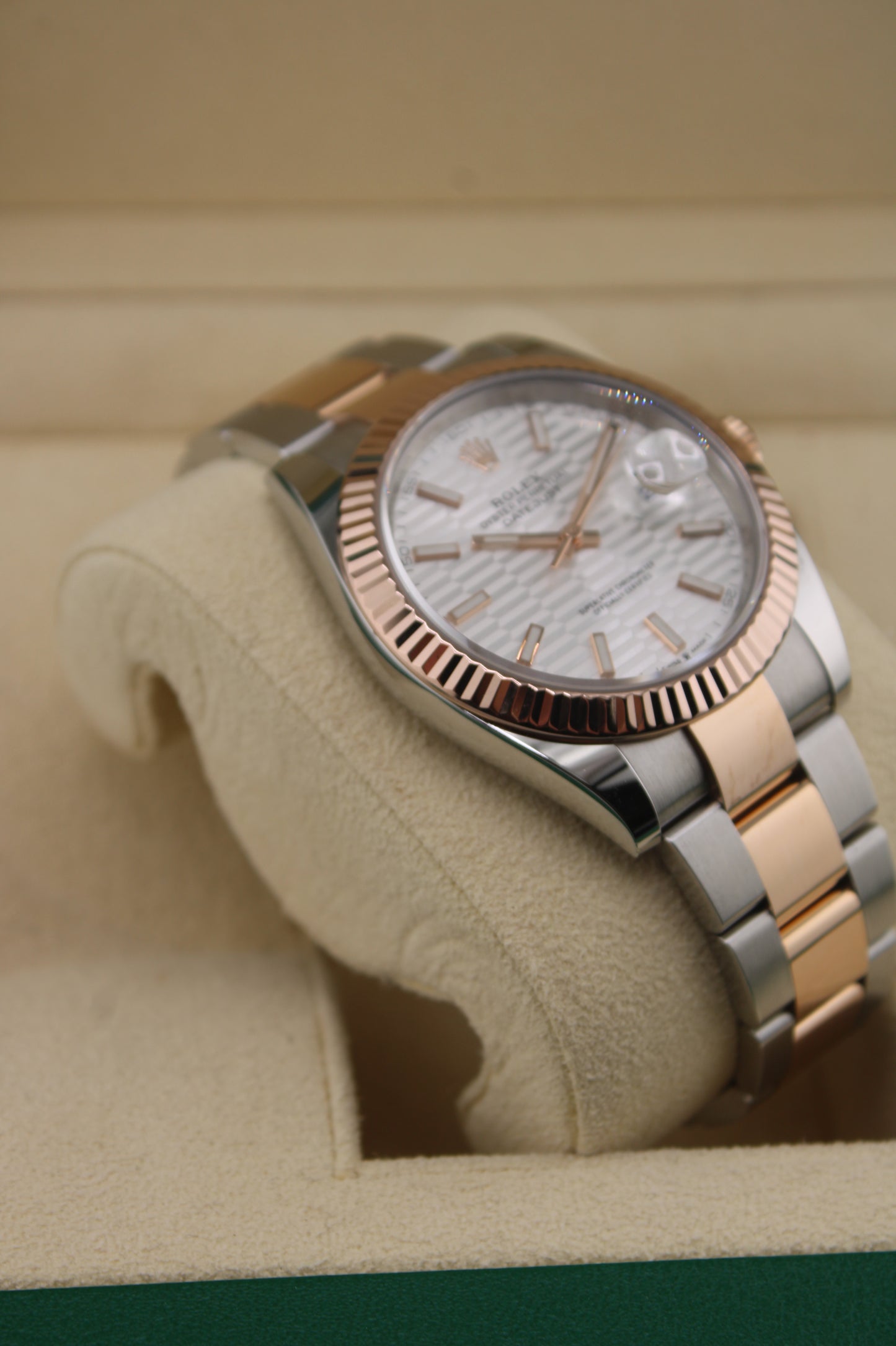 Rolex Datejust 41 126331 "Silver Motif"