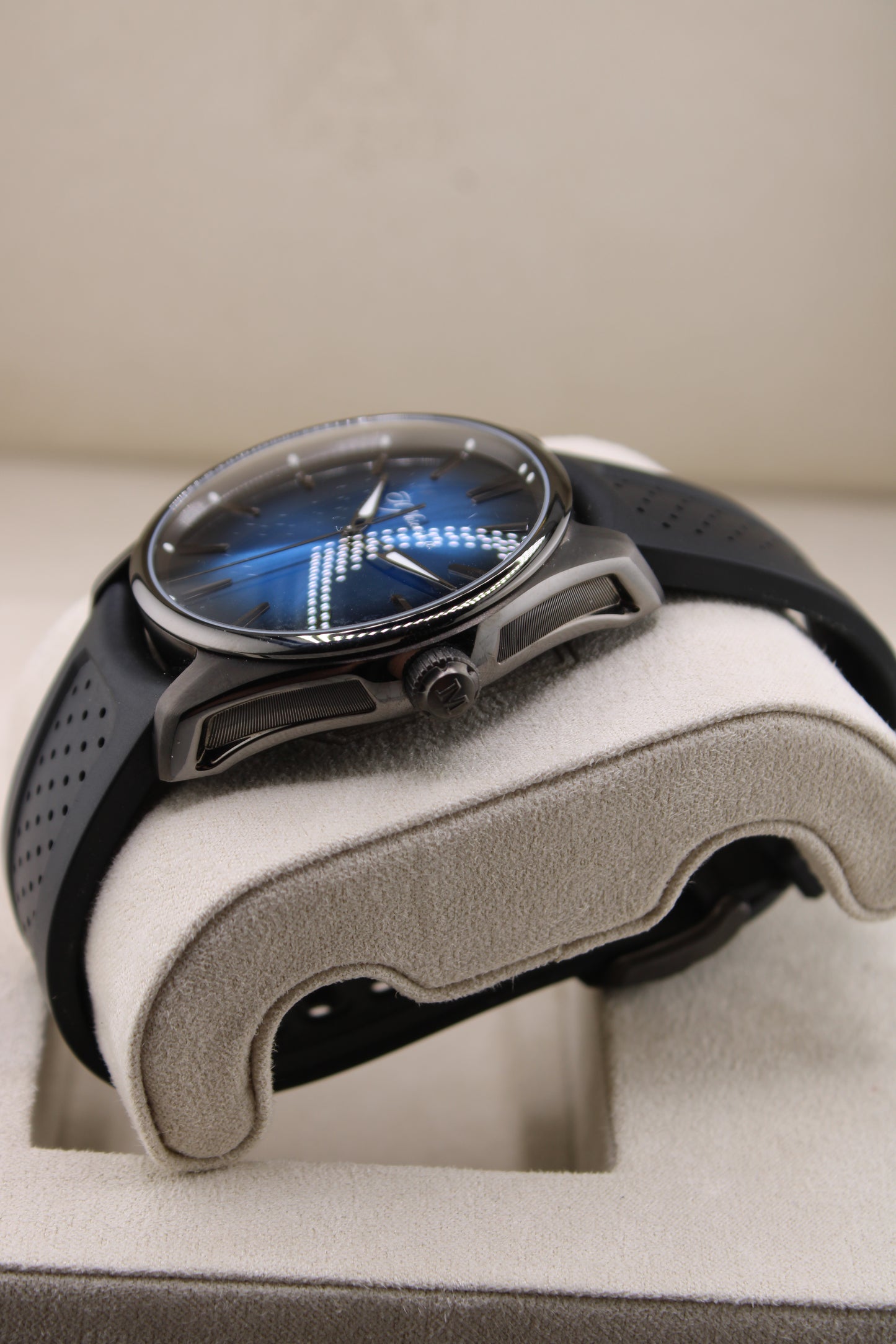 H. Moser & Cie Pioneer Centre Seconds Funky Blue Dial 3200-1205