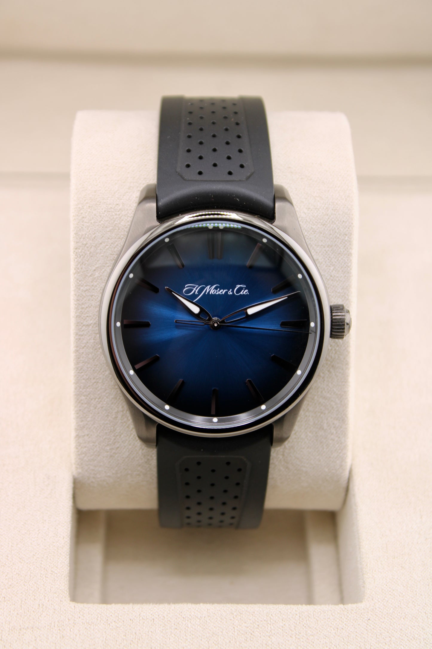 H. Moser & Cie Pioneer Centre Seconds Funky Blue Dial 3200-1205