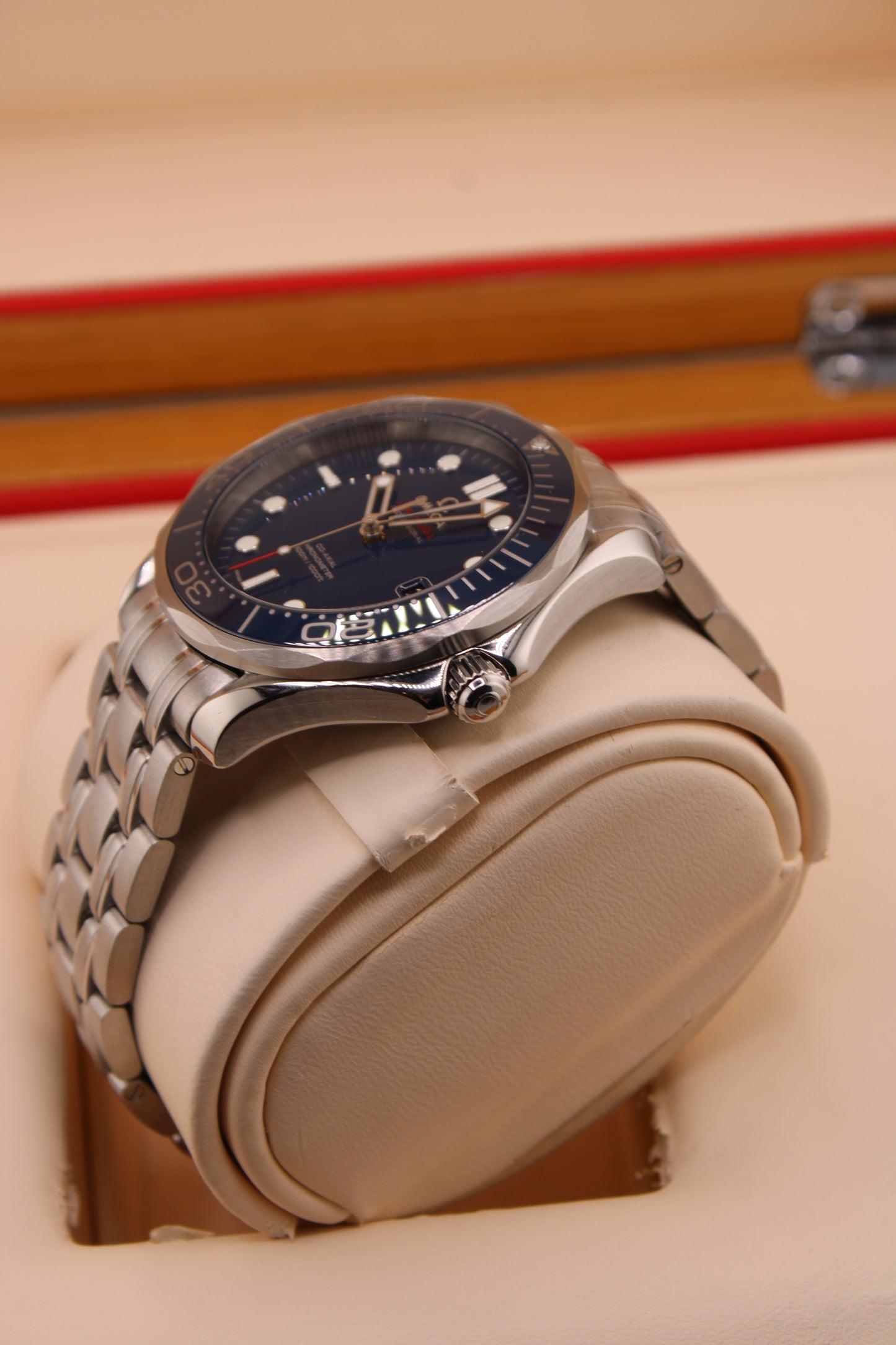Omega Seamaster Professional 300M 212.30.41.20.03.001