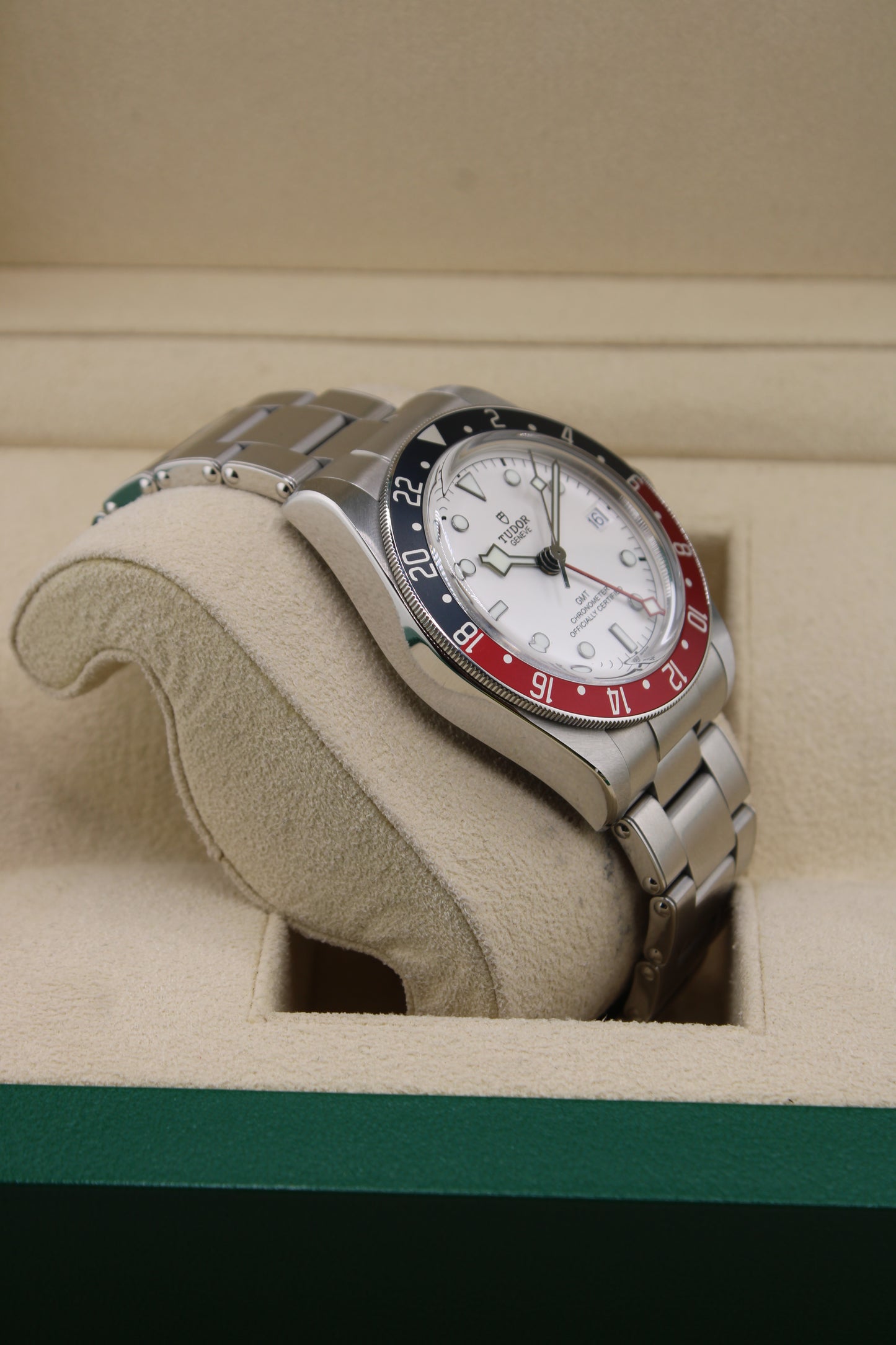 Tudor Black Bay GMT 79830RB Opaline Pepsi