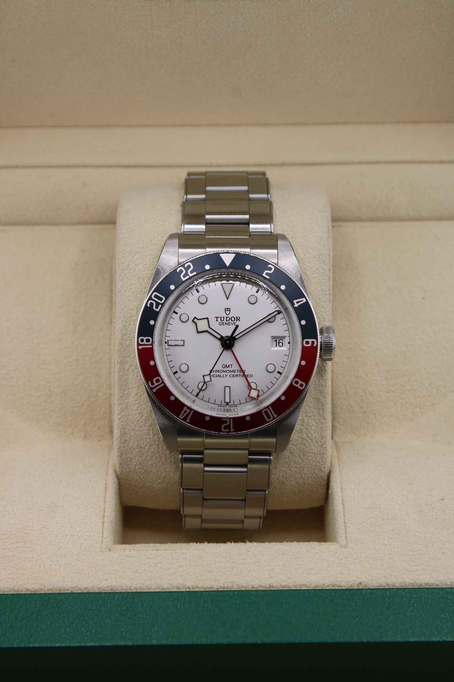 Tudor Black Bay GMT 79830RB Opaline Pepsi